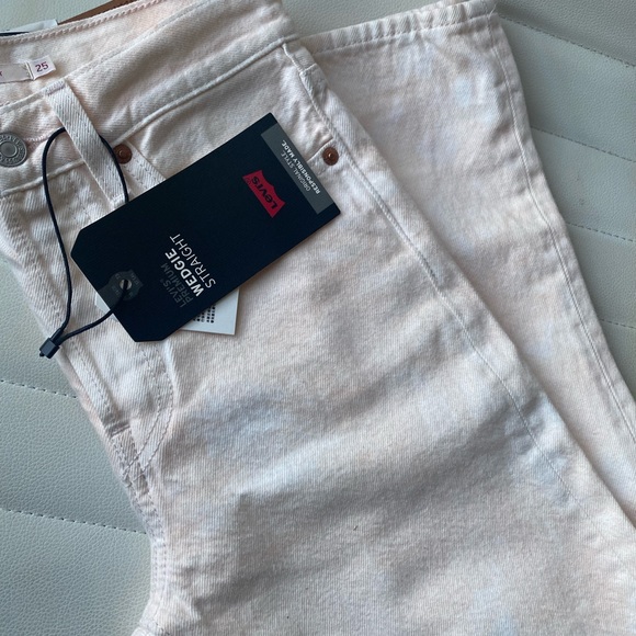 NWT Levi’s Wedgie Straight Leg - Picture 3 of 6